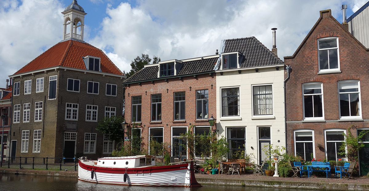 Ook grachten panden in de stad, wij kopen huizen Ook grachten panden in de stad, wij kopen huizen